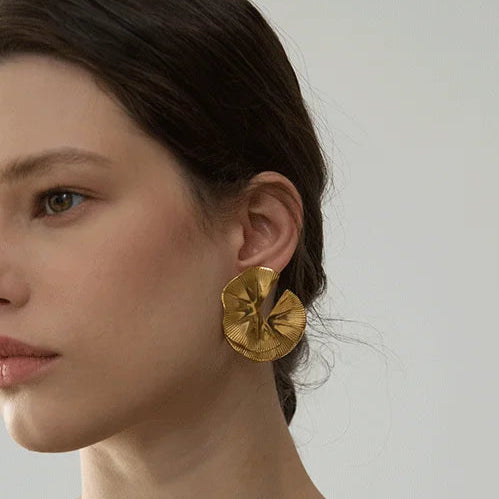 Daisy Luxe Studs
