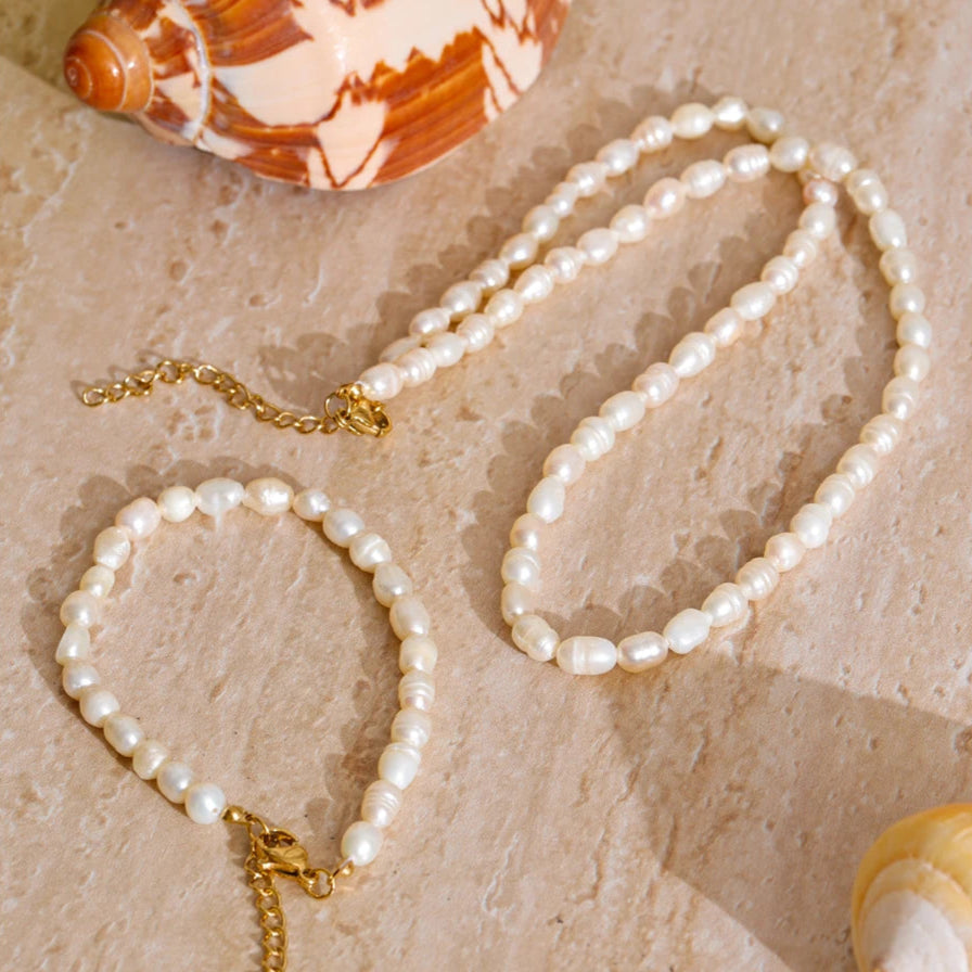 Genteel Pearl Set