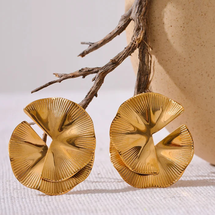 Daisy Luxe Studs