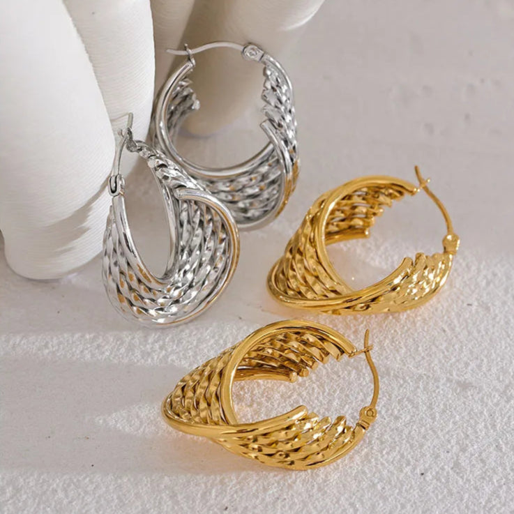 Twist Voltage Hoops