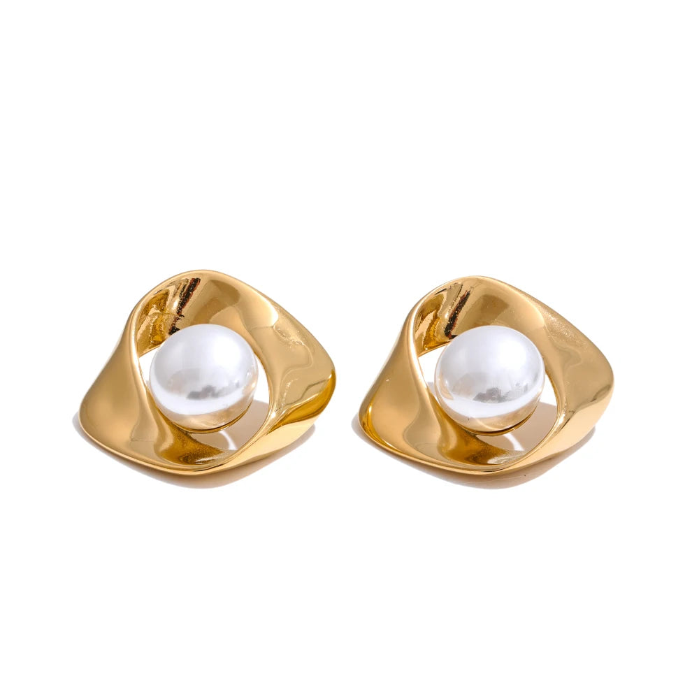 Yumi Irregular Pearl Earrings