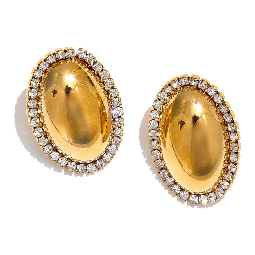 Heritage Oval Charm