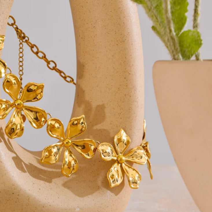Petal Grace Collar Necklace