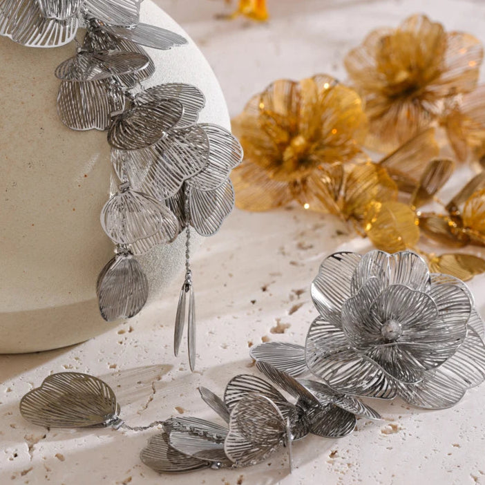 Elegant Tassels of the Twenties