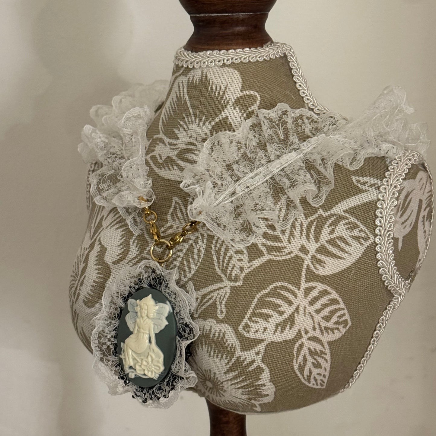 Seraphic Lace Oval Relic Necklace