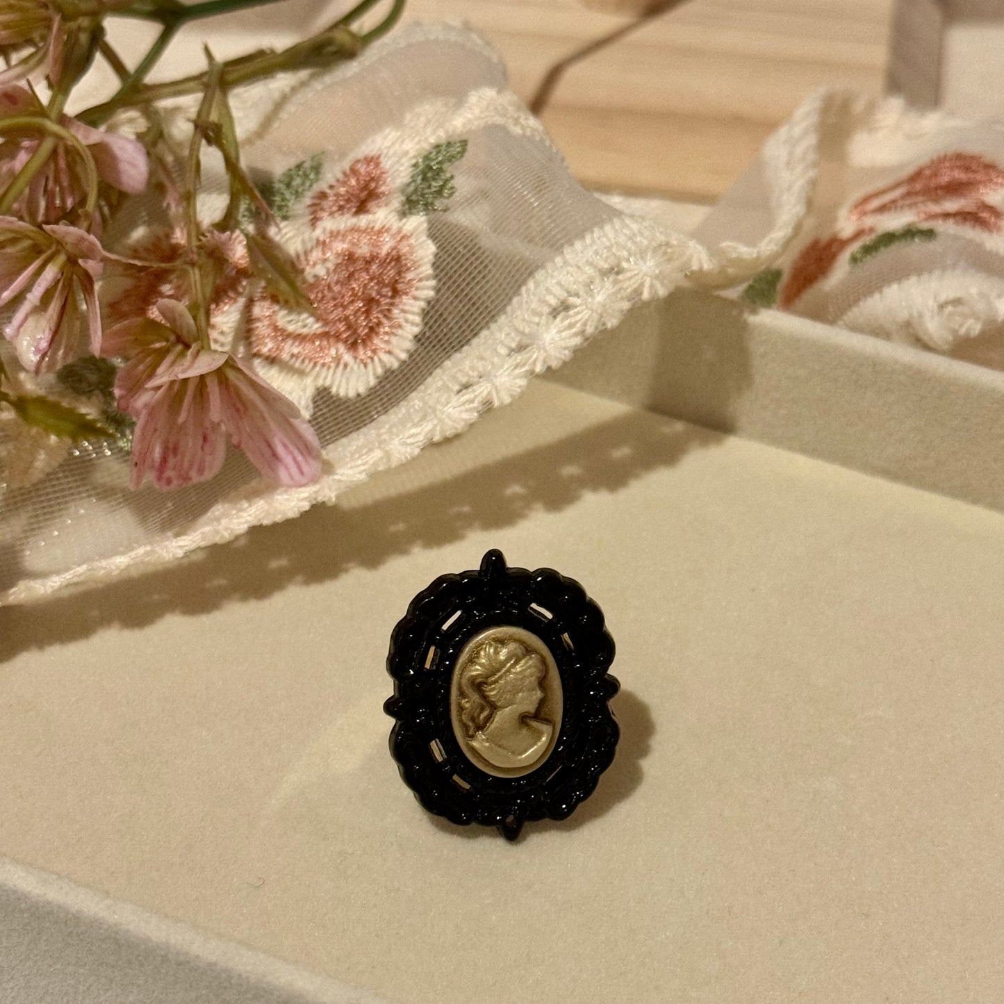 Cameo Oval Ring