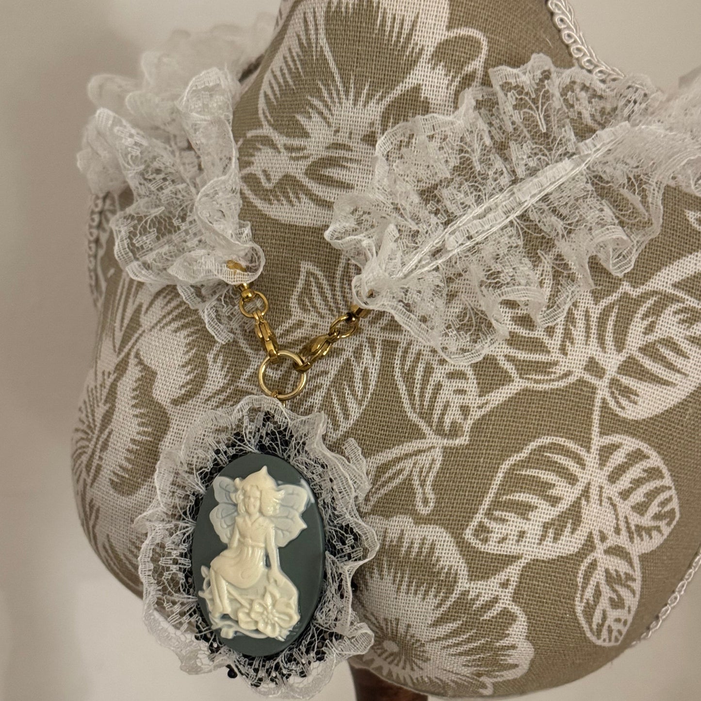 Seraphic Lace Oval Relic Necklace