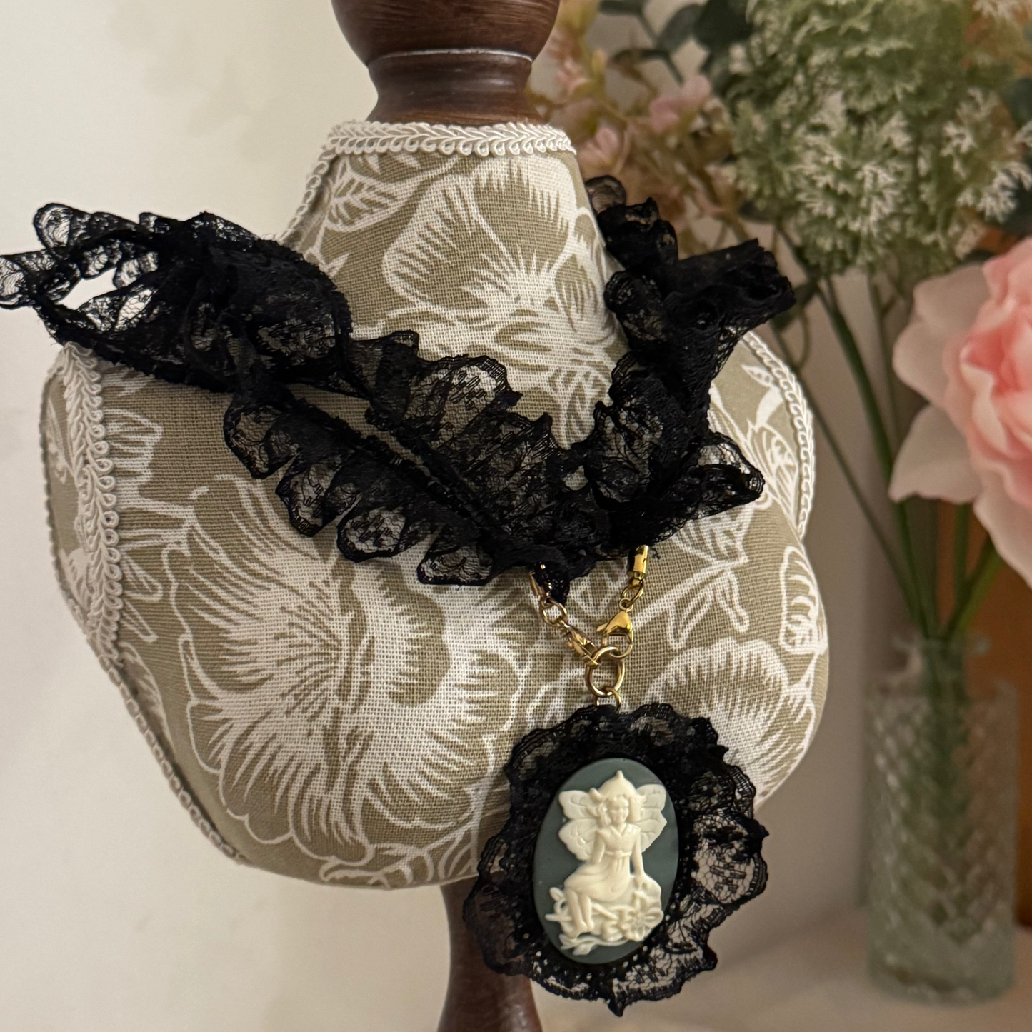 Seraphic Lace Oval Relic Necklace