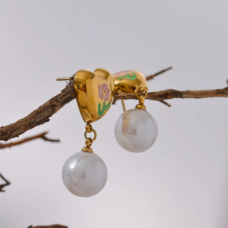 Cast Hear Drop Earrings