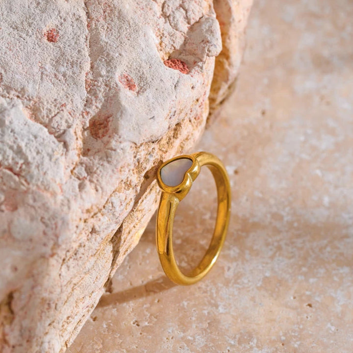 Shell Stone Chic Heart Love Ring