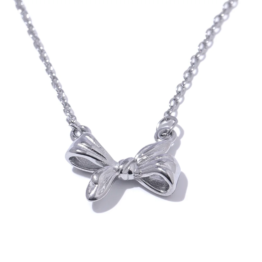 Chic Bow Charm Necklace