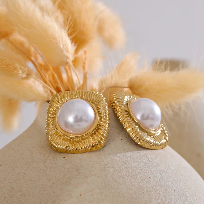 Vintage Pearls Square Stud Earrings