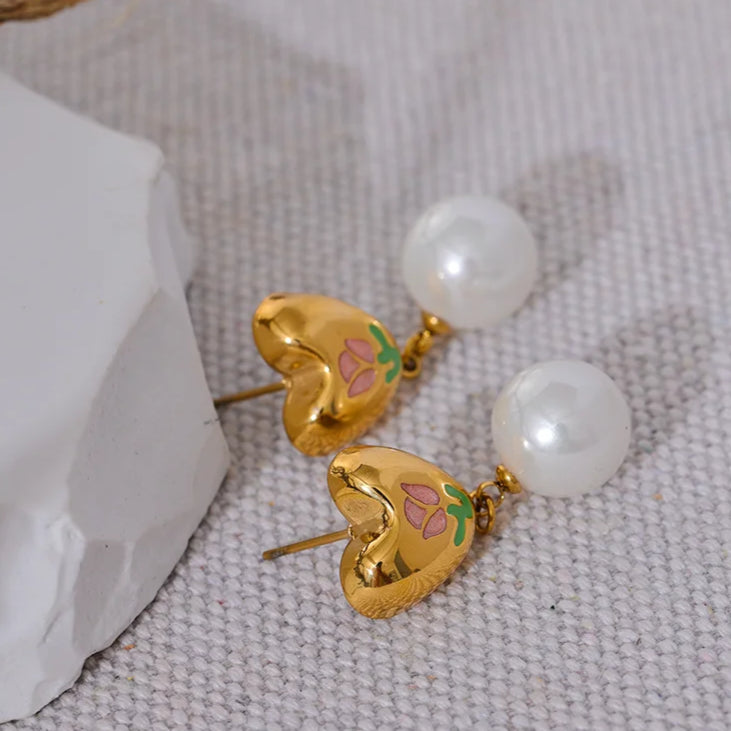 Cast Hear Drop Earrings