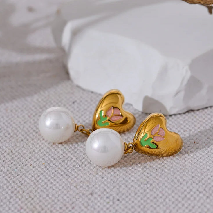 Cast Hear Drop Earrings